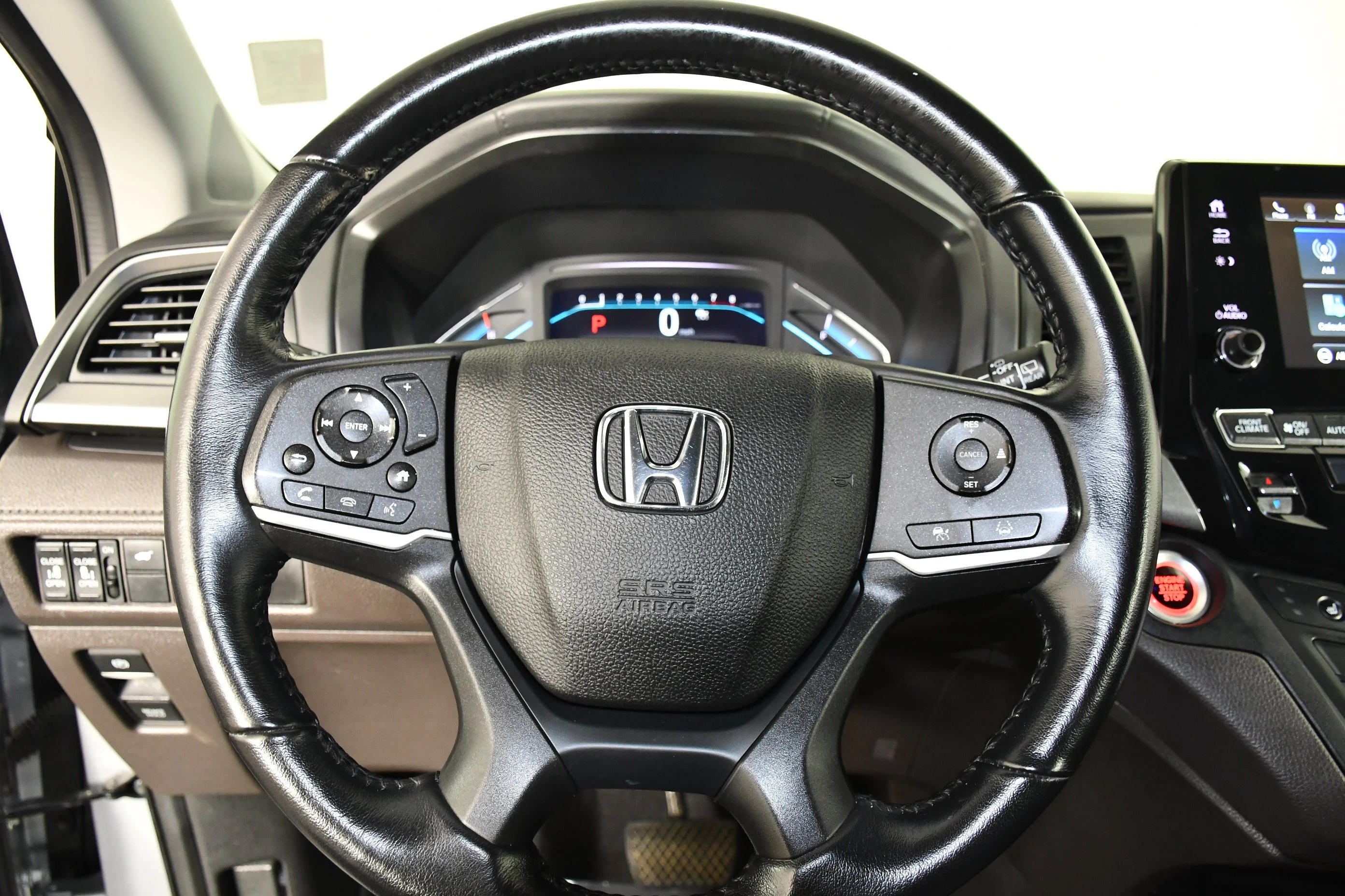 Used 2022 Lunar Silver Metallic Honda EX-L image 19