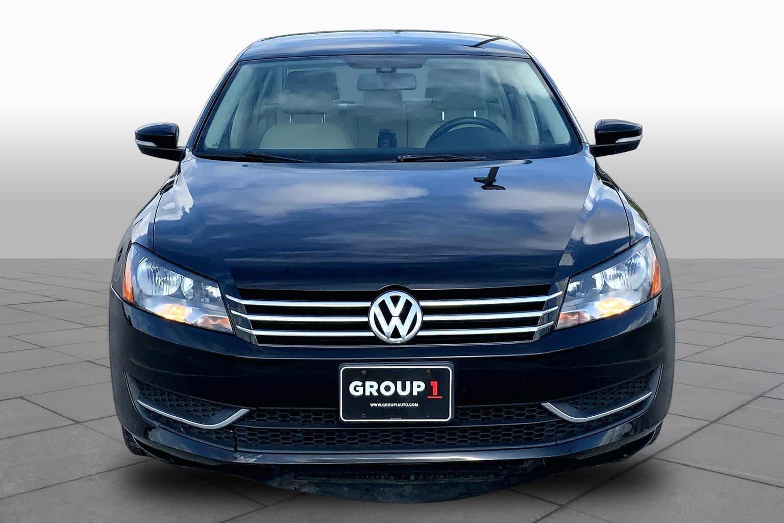 Used 2015 Candy White Volkswagen 1.8T S image 4