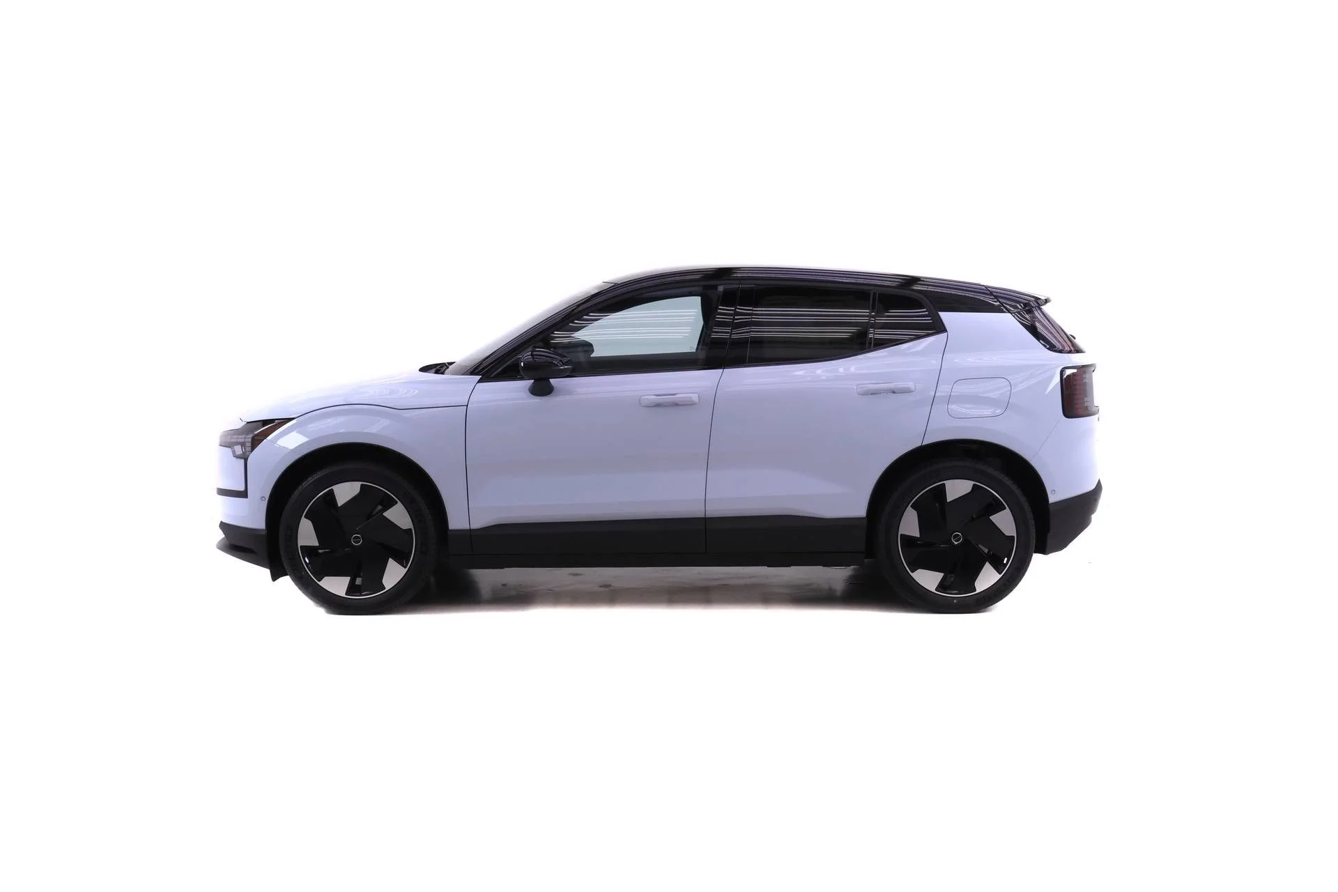 New 2026 White Volvo Twin Motor Performance Ultra image 3