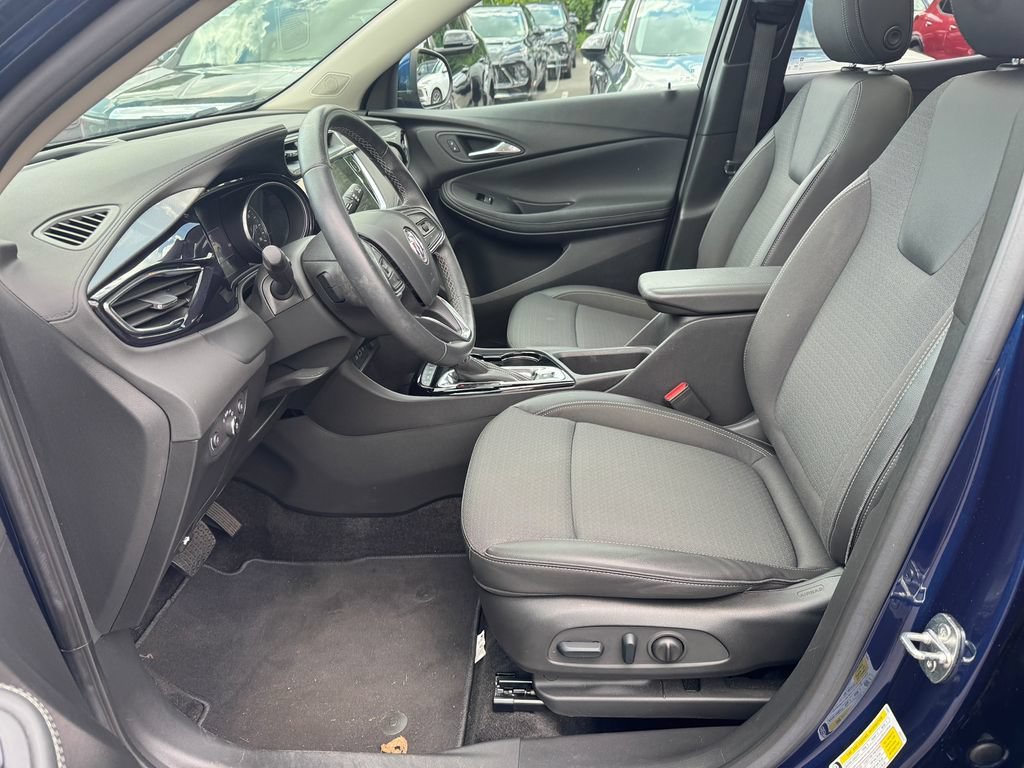Used 2023 Sapphire Metallic Buick Select image 26