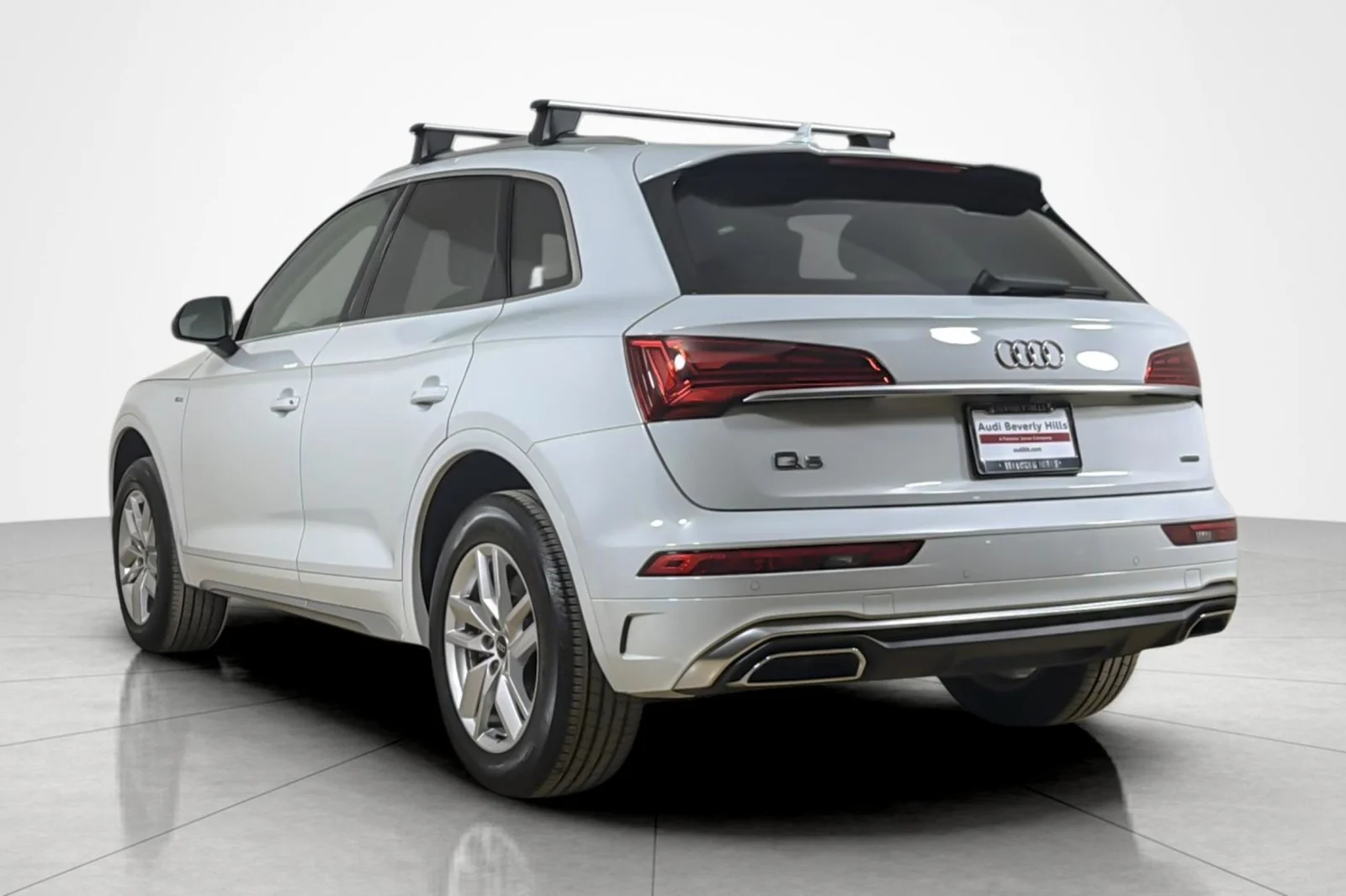 Used 2023 Glacier White Metallic Audi S line Premium 45 TFSI quattro image 3