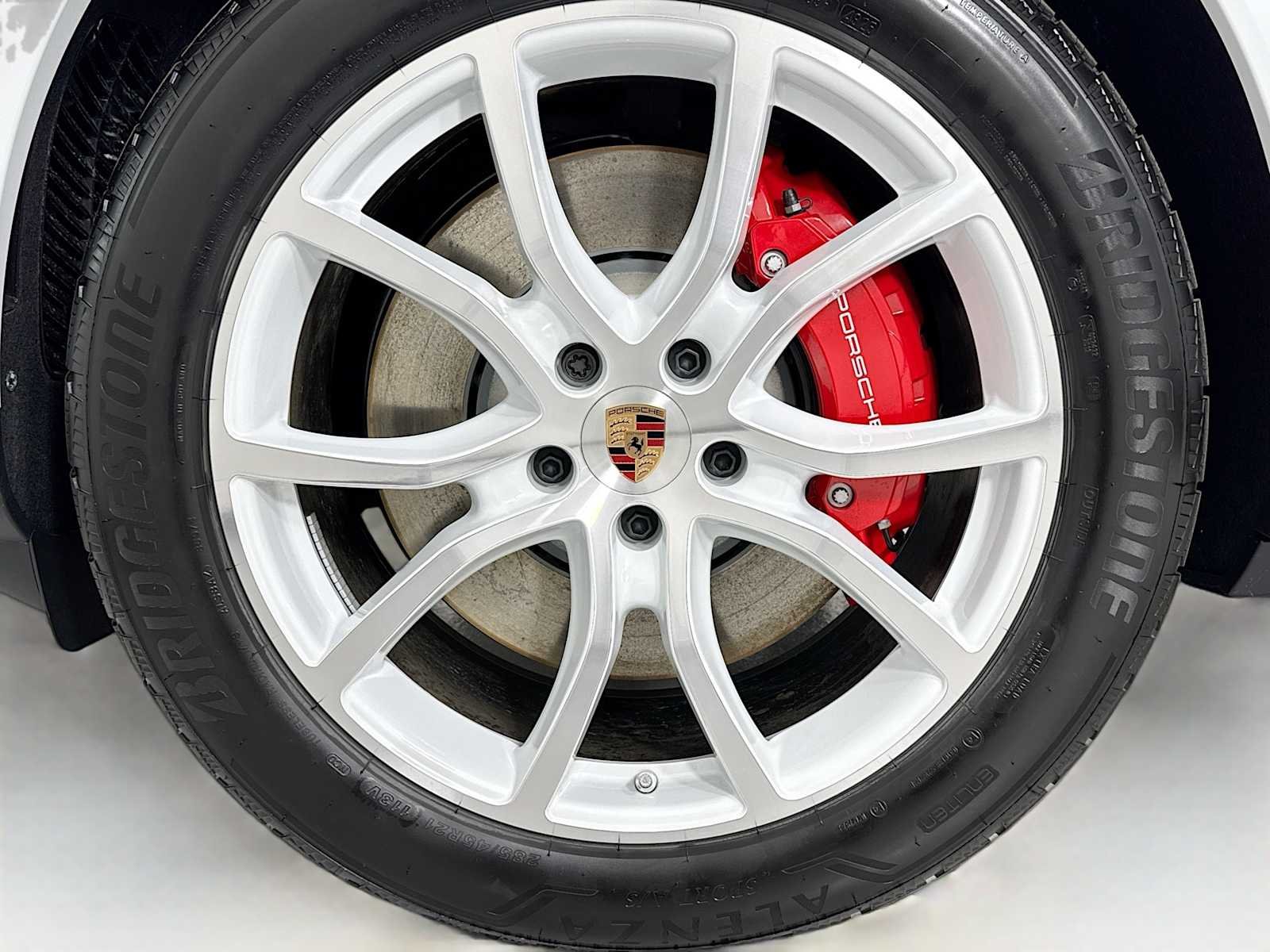 New 2026 Carrara White Metallic Porsche S image 32