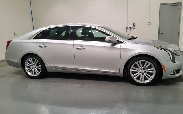 Used 2019 Silver Cadillac Luxury image 8