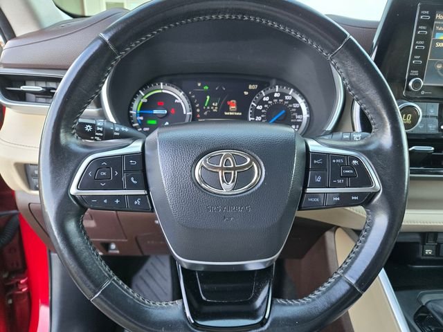 Used 2020 Red Toyota XLE image 22