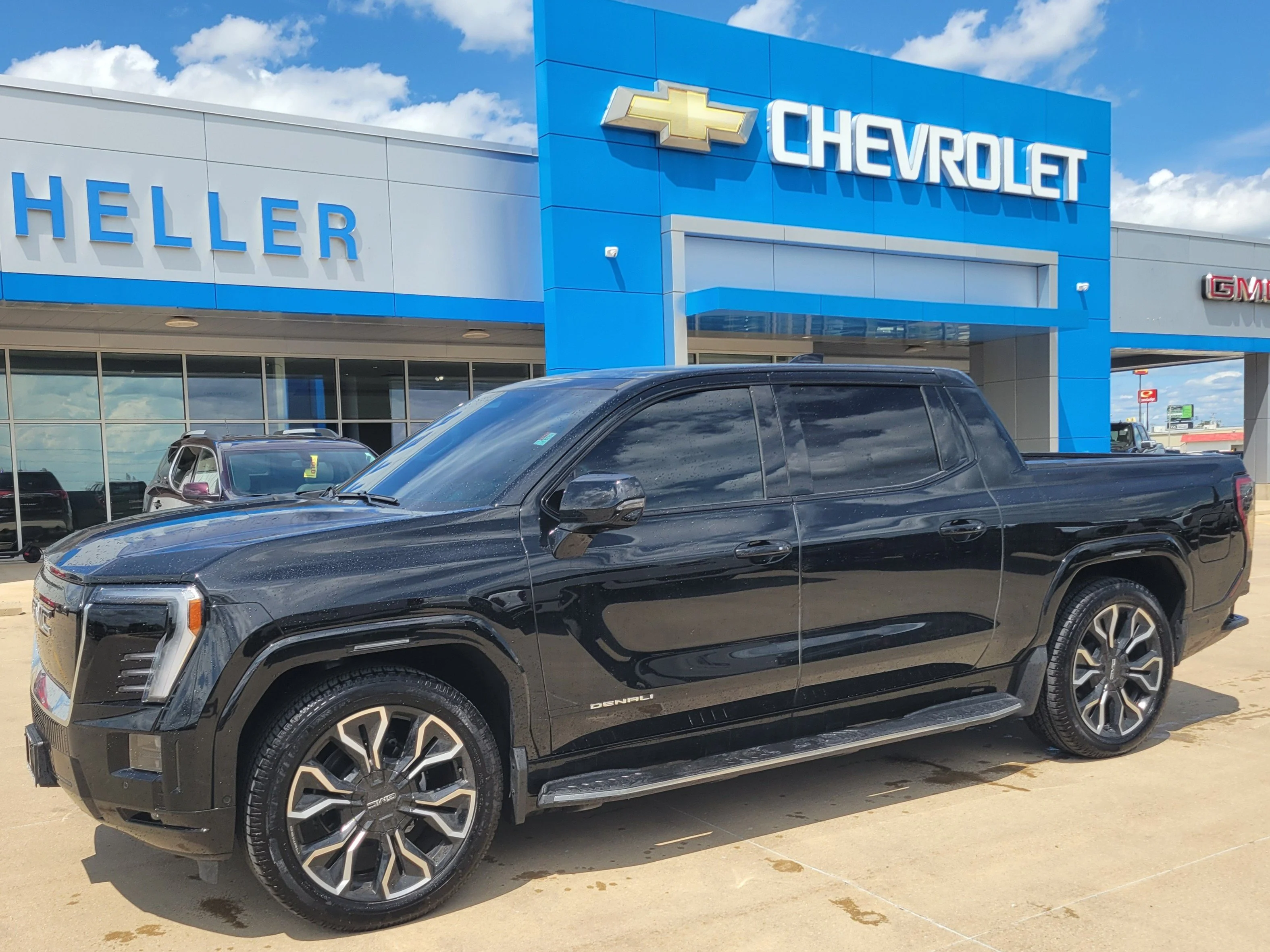 Used 2025 Onyx Black GMC Extended Range Denali image 3