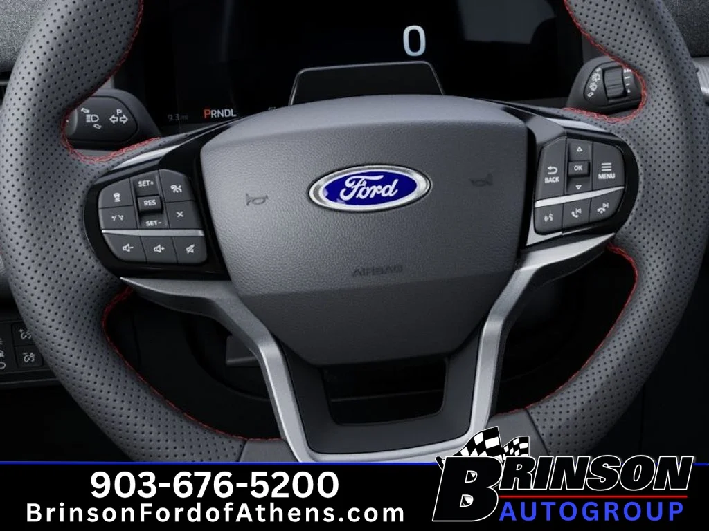 New 2027 Star White Metallic Tri-Coat Ford ST-Line image 12
