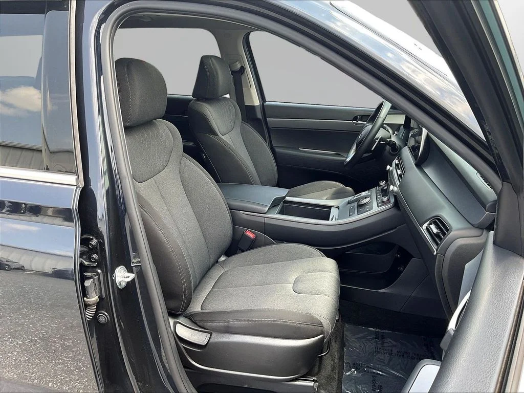 Used 2021 White Hyundai SEL image 25