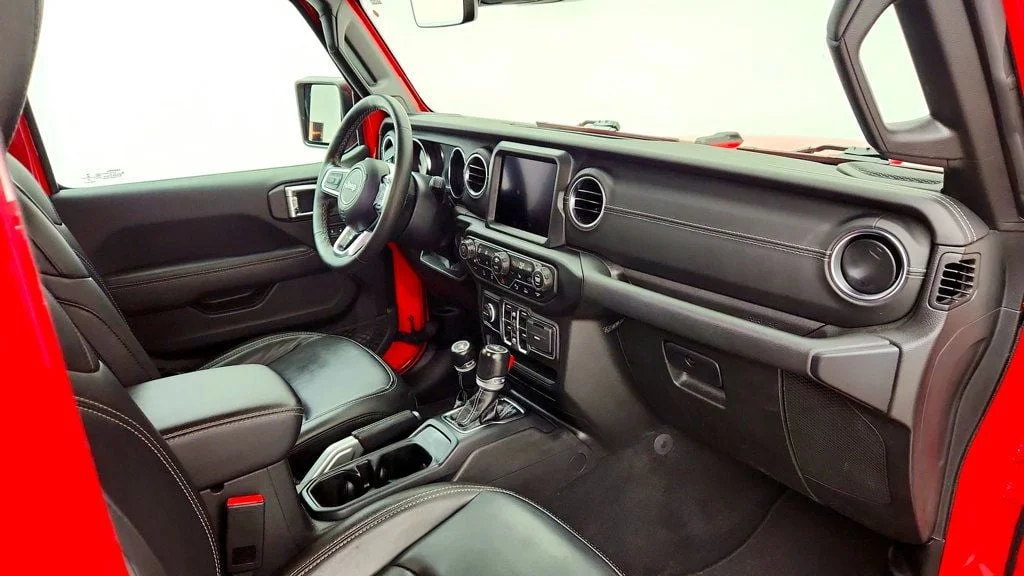 Used 2022 Firecracker Red Clearcoat Jeep Unlimited Sahara 4x4 w/ Hard Top, Selec-Trac & LED Lighting image 25