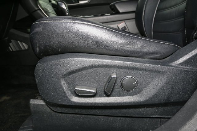 Used 2015 White Ford SEL image 34