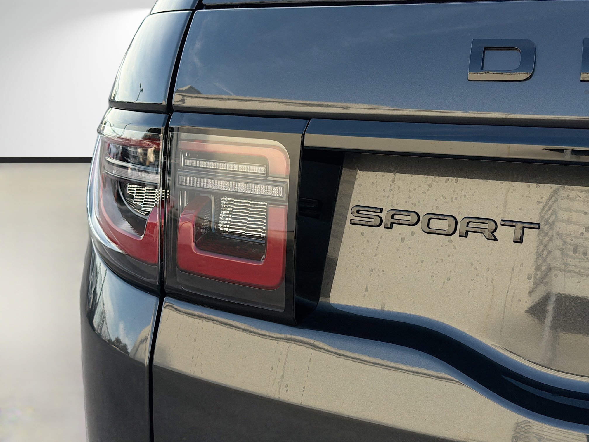 New 2026 Carpathian Grey LAND ROVER  image 10