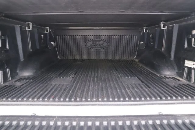 Used 2016 White Ford XLT image 27