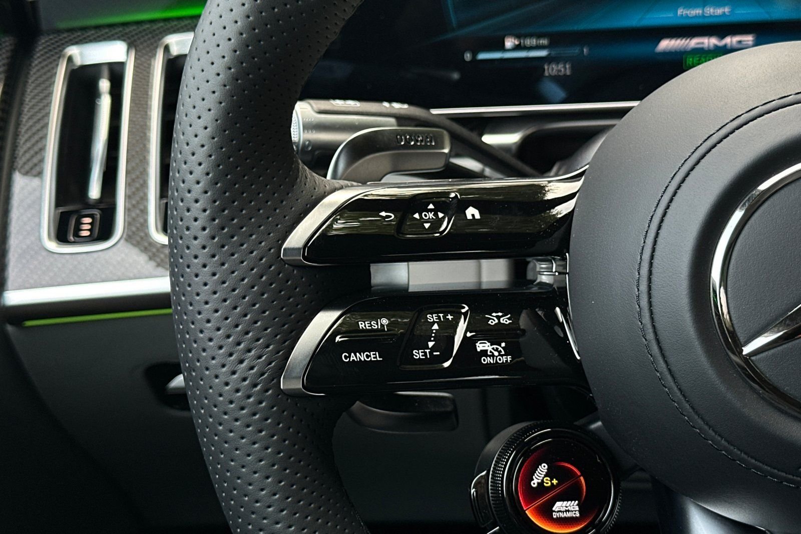 New 2026 MANUFAKTUR Moonlight White Metallic Mercedes-Benz S 63 E AMG® image 28