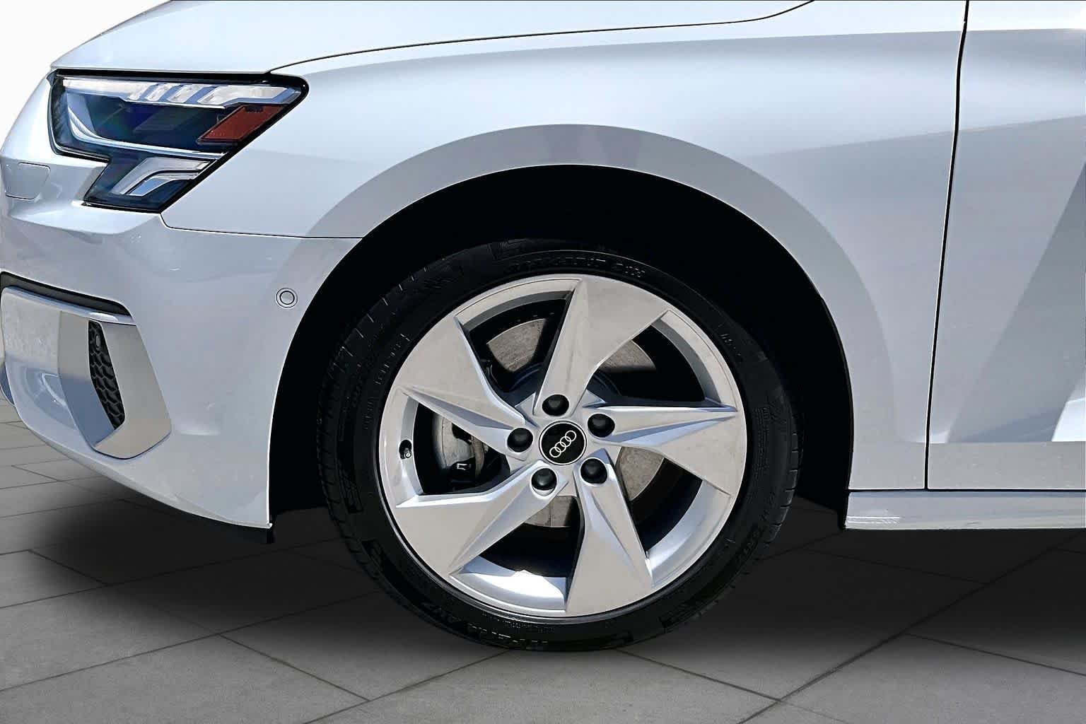 Used 2024  Audi Premium image 11
