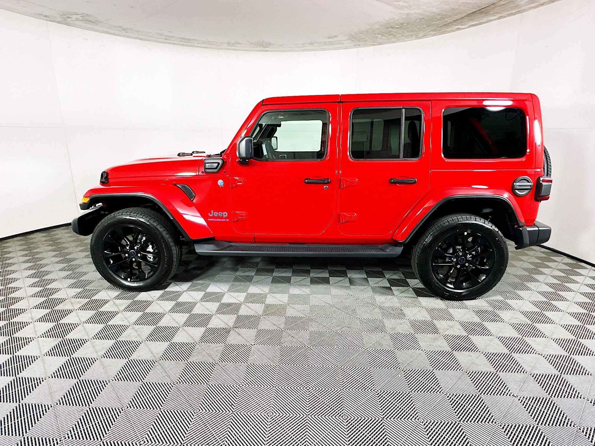 2025 Jeep Wrangler thumbnail 8