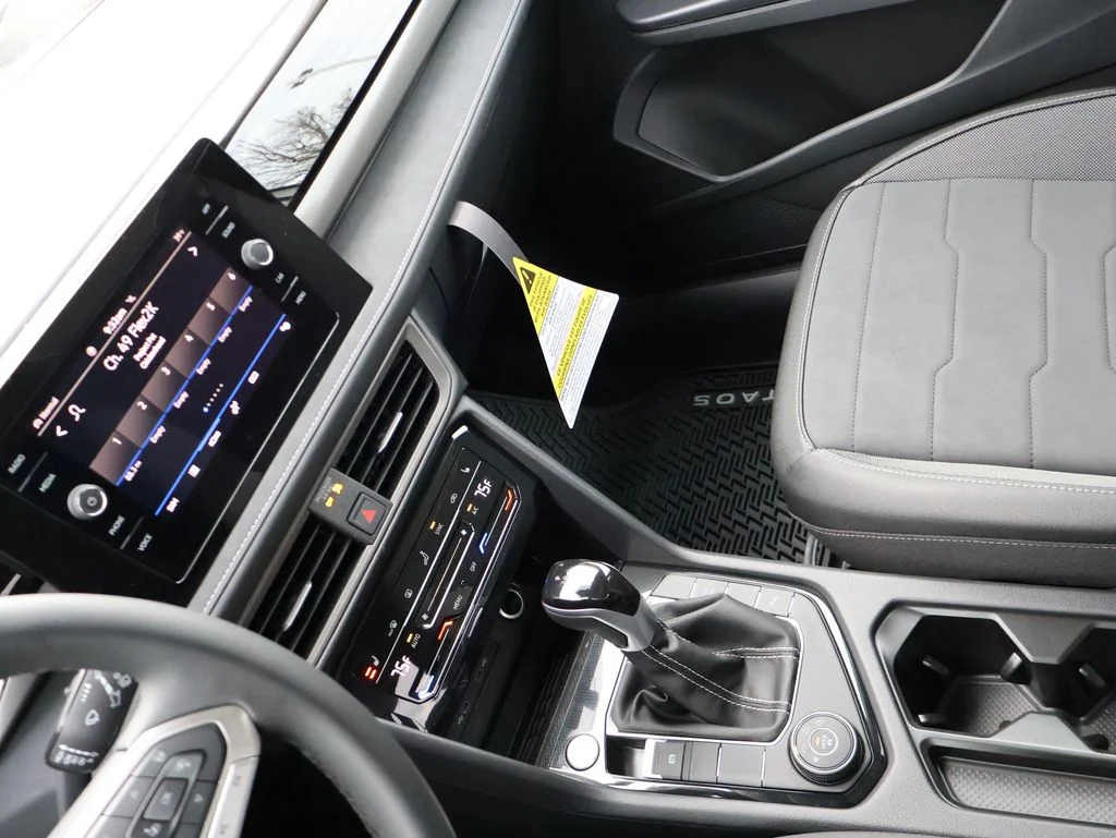 New 2026 White Volkswagen 1.5T SE Black image 22