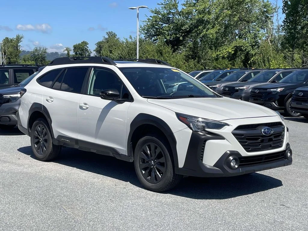 Used 2023 Crystal White Pearl Subaru Onyx Edition image 1