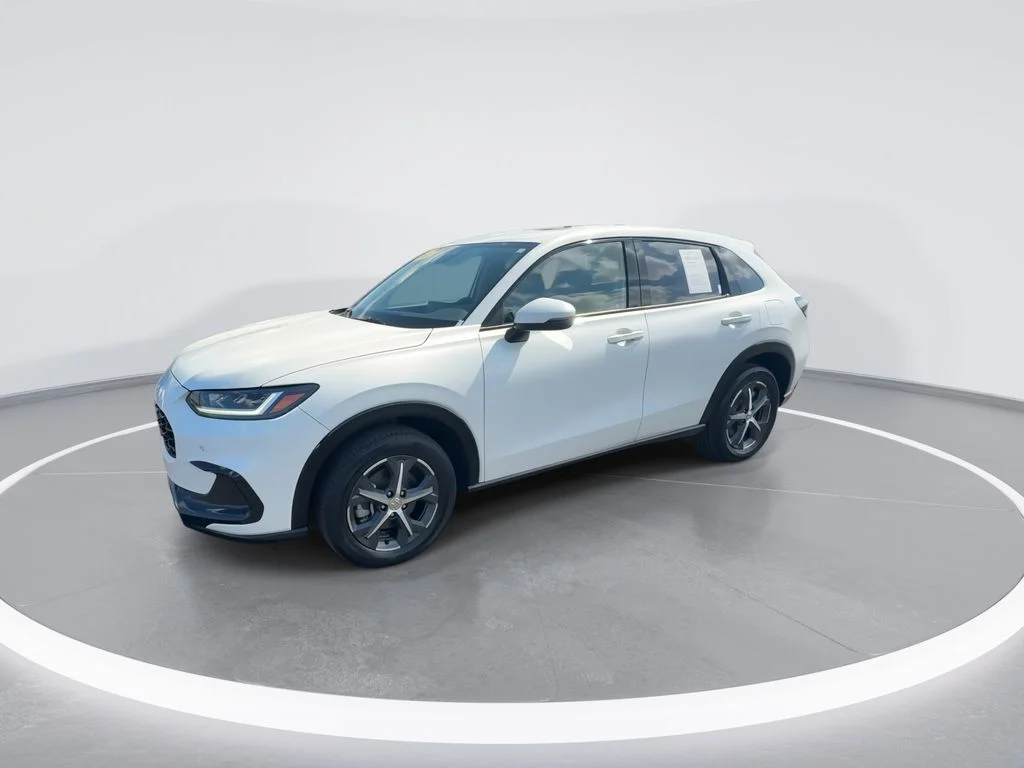 Used 2023 White Honda EX-L image 4