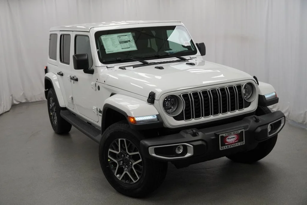New 2026 Bright White Clear-Coat Exterior Paint Jeep Sahara image 8