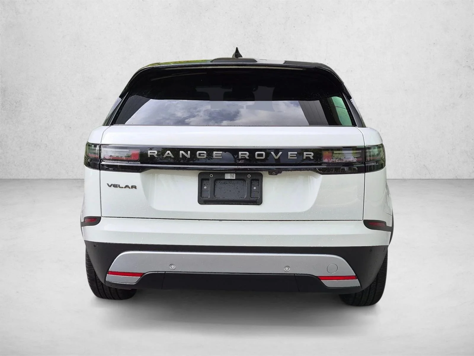 Used 2026 Fuji White Land Rover S image 6