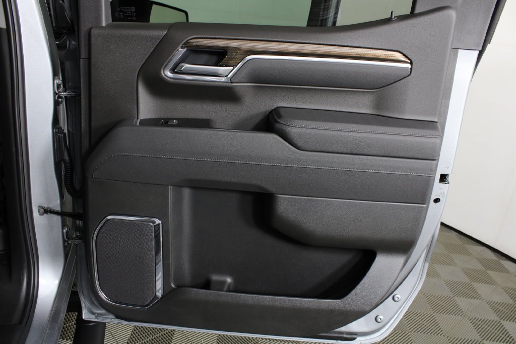 New 2026 Sterling Gray Metallic Chevrolet RST image 9