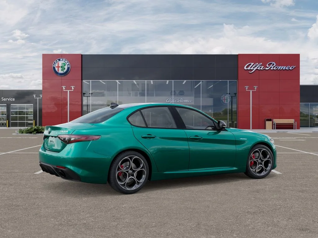 New 2025 Verde (Green) Fangio MetallicExterior Paint Alfa Romeo Base image 4