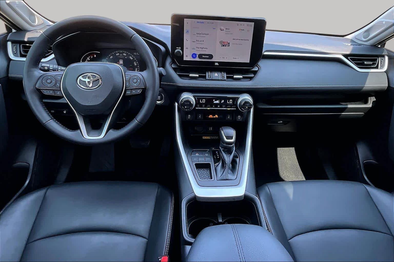 Used 2023 Wind Chill Pearl Toyota XLE Premium image 14