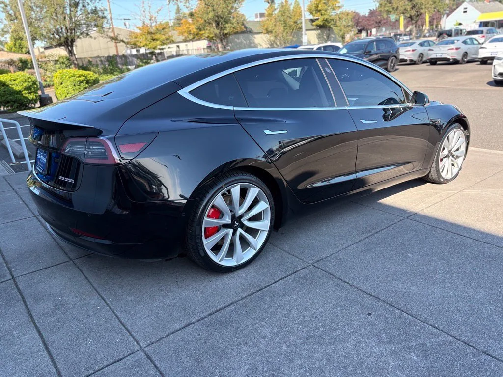 Used 2019 Black Tesla  image 6