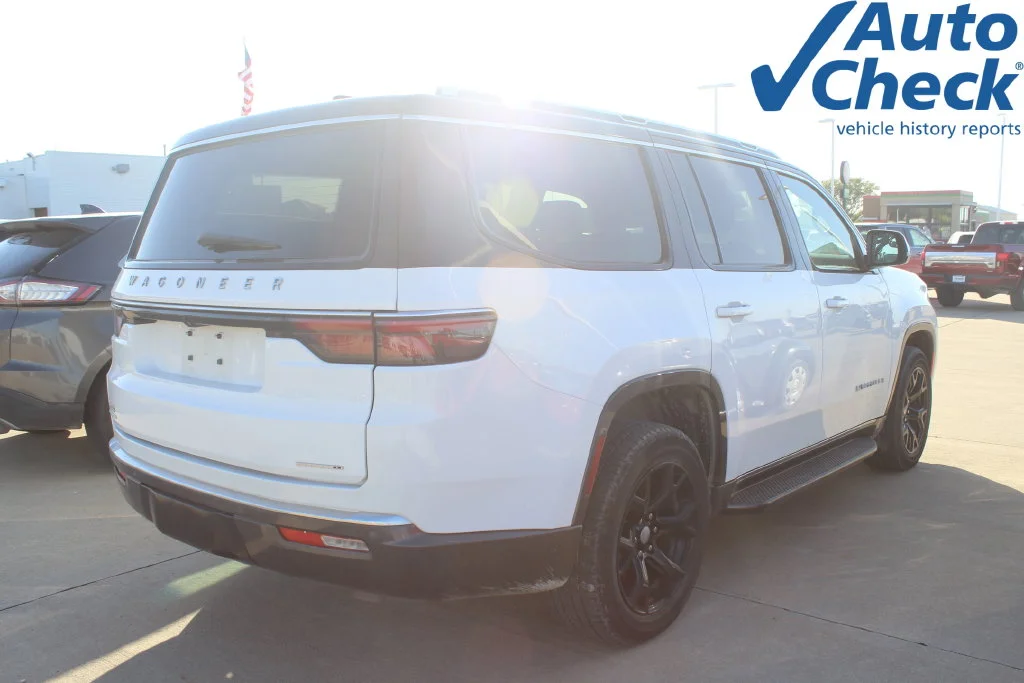 Used 2022 White Jeep Series II image 2