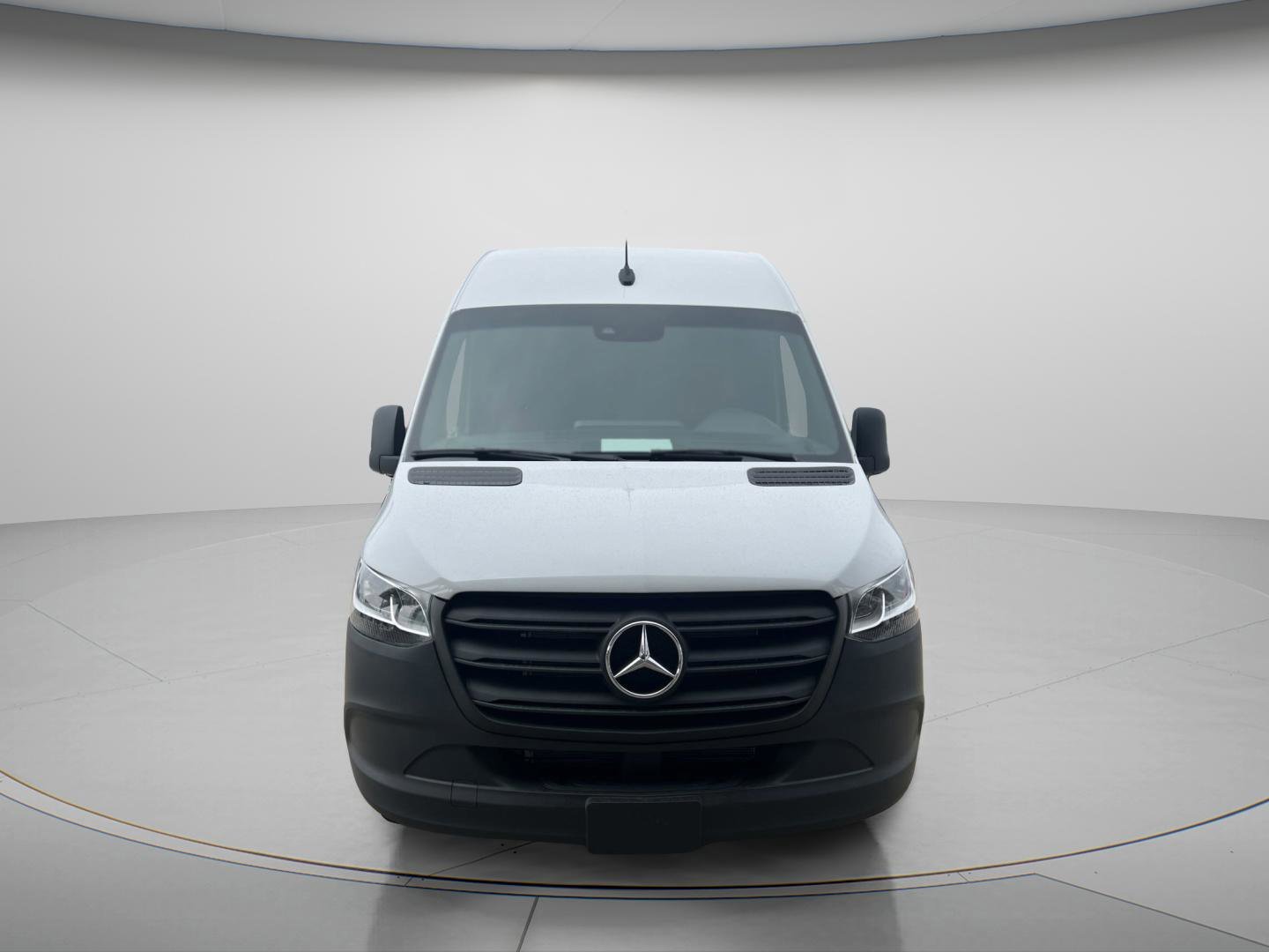 Used 2024 Arctic White Mercedes-Benz  image 3