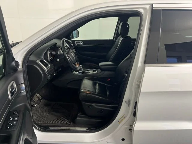 Certified Used 2018 White Jeep Limited image 18