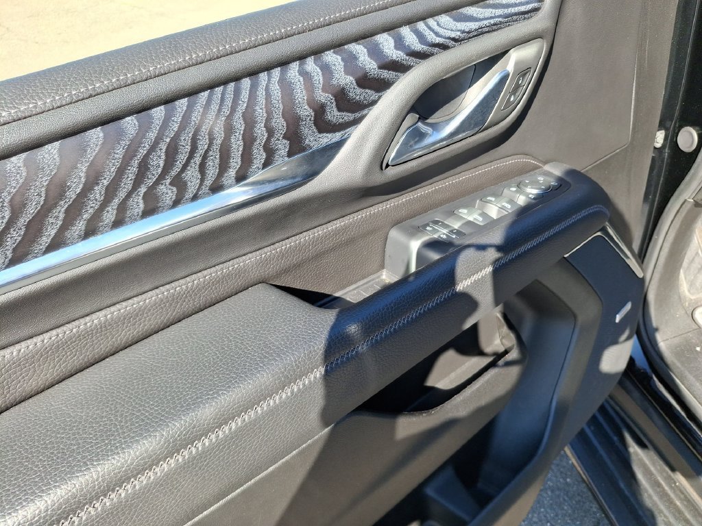 2024 GMC Yukon Denali - Photo 15