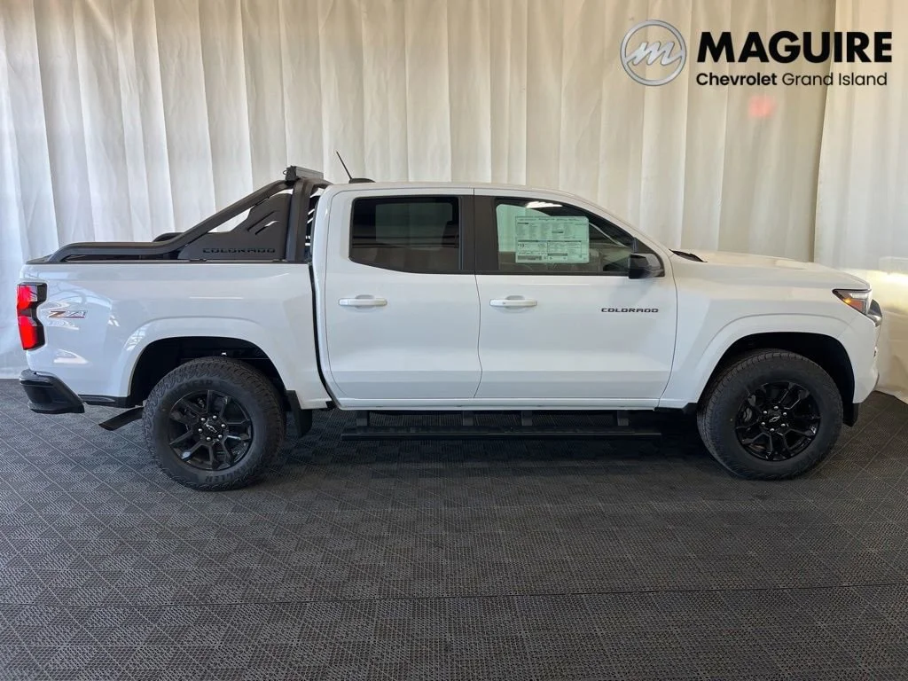 New 2026 Summit White Chevrolet Z71 image 2