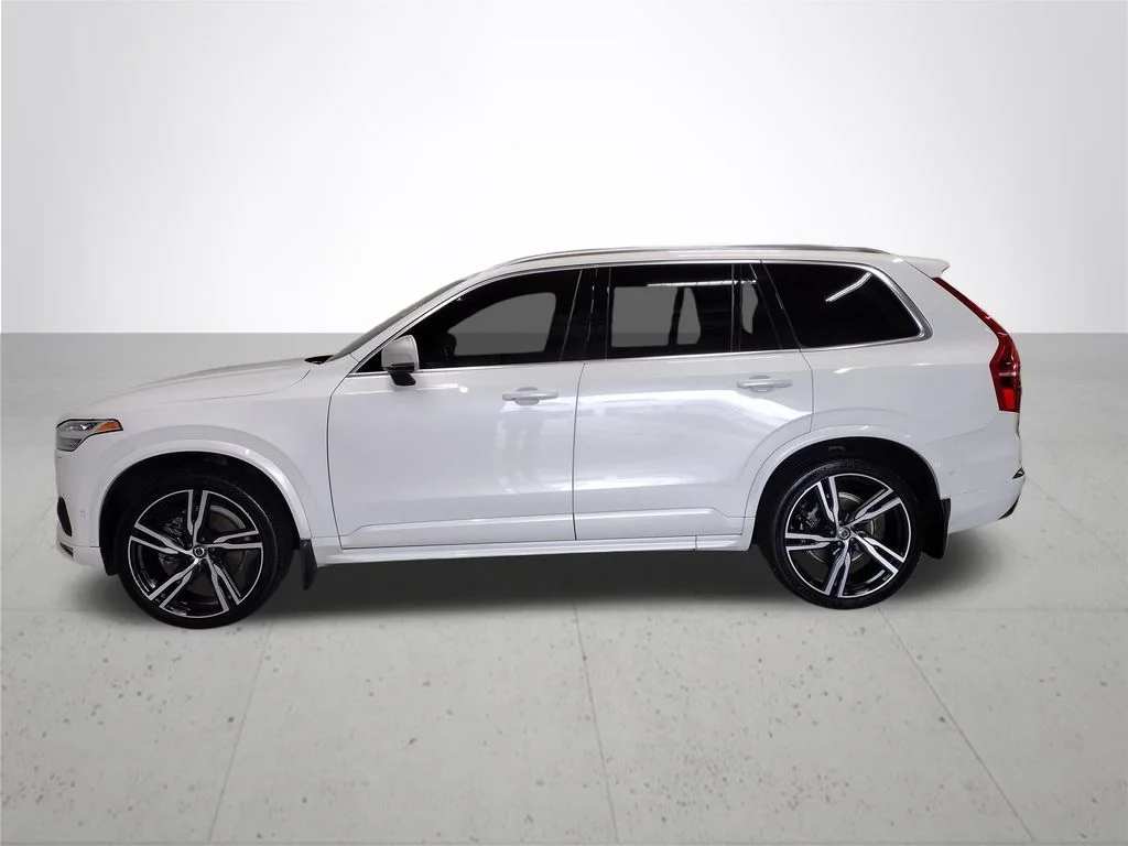 Used 2019 White Volvo T6 R-Design image 10