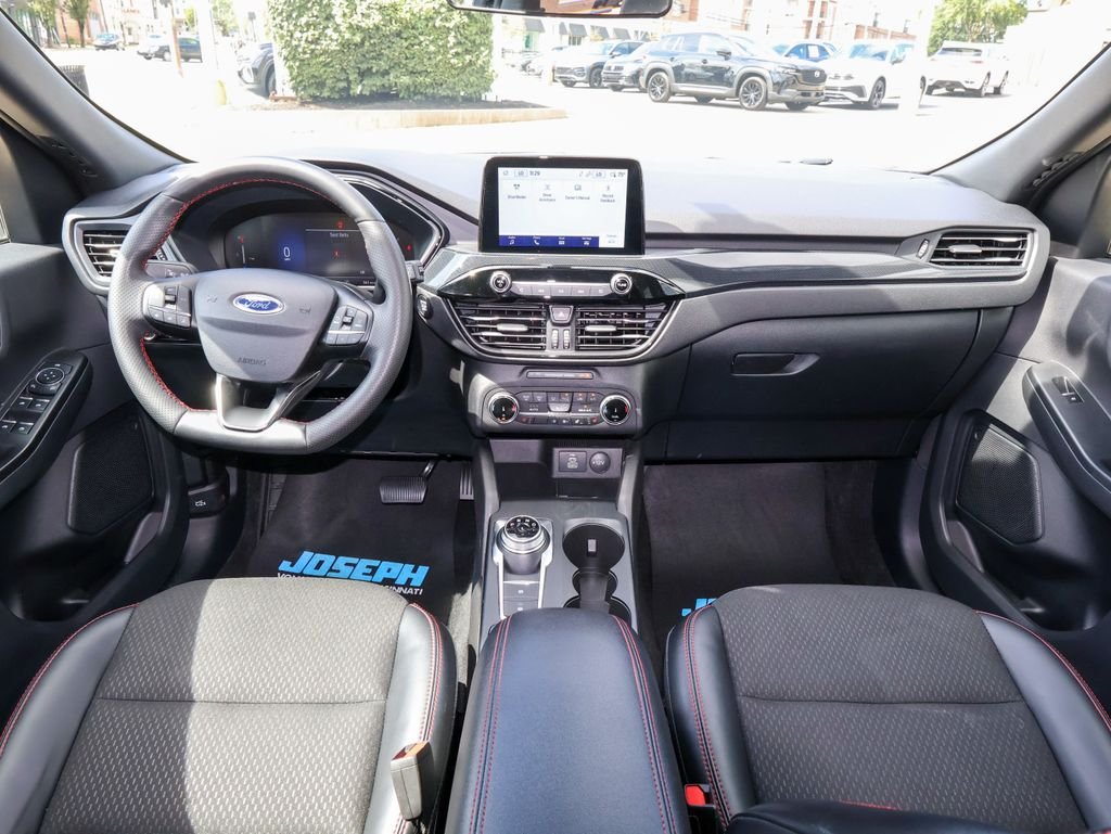 Used 2025 Gray Ford ST-Line Select image 16