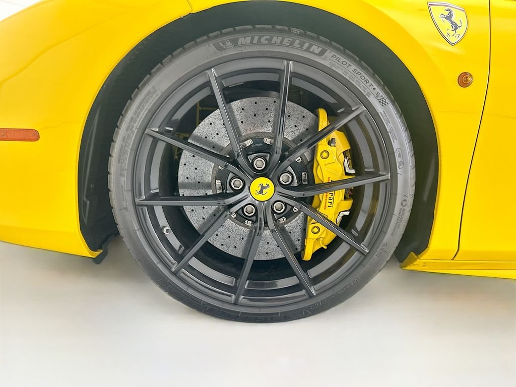 Used 2017 Yellow Ferrari  image 33