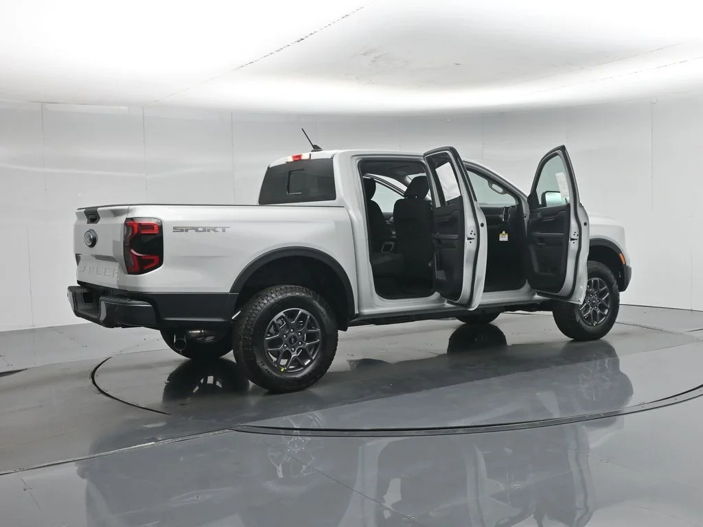 New 2026 Avalanche Ford XLT image 5
