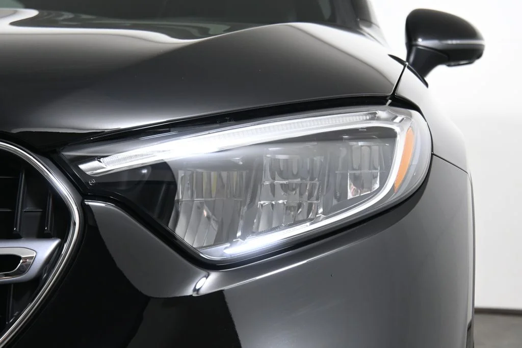 Used 2026  Mercedes-Benz GLC 300 image 10