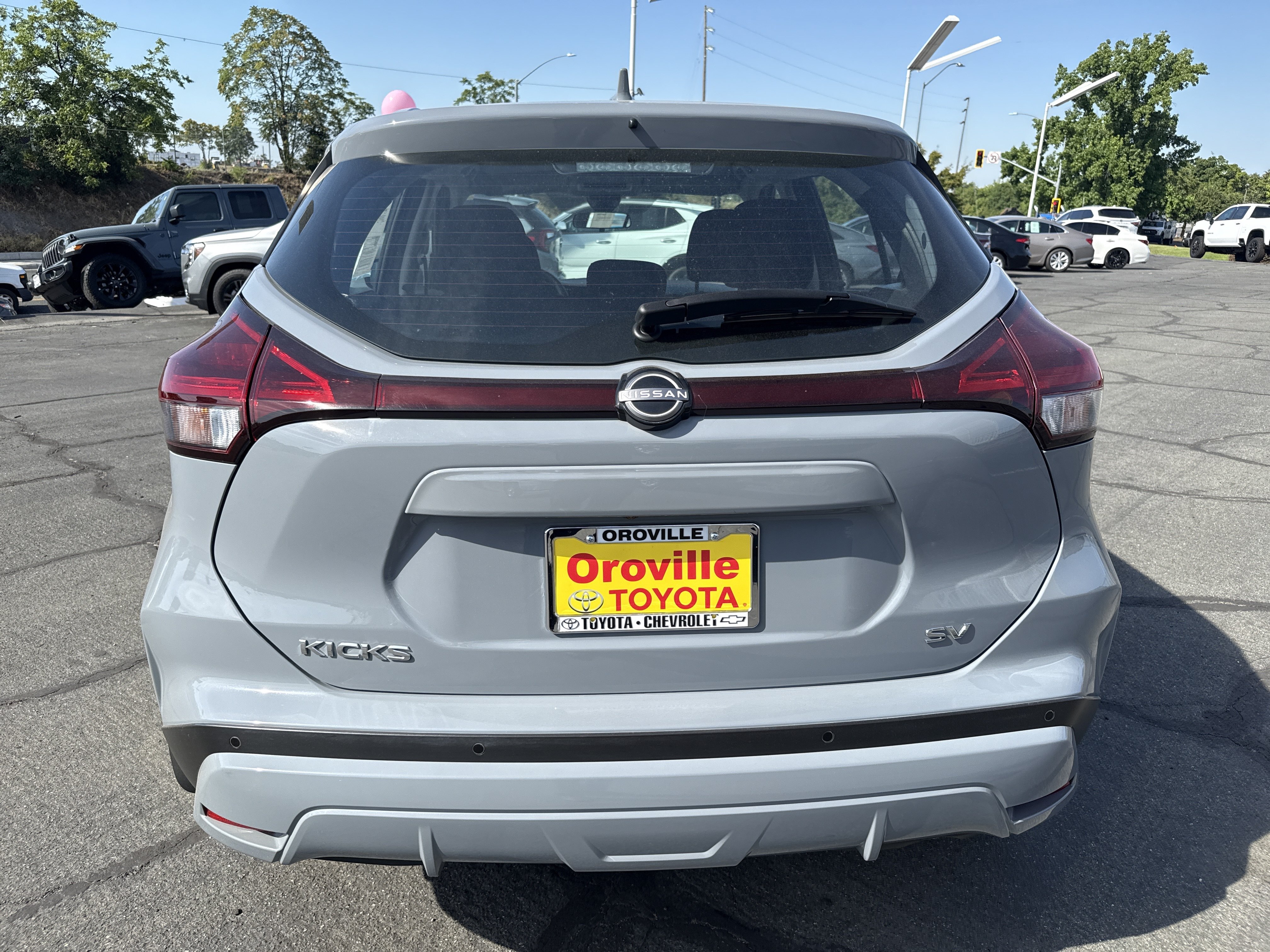 Used 2023 Boulder Gray Pearl Nissan SV image 4