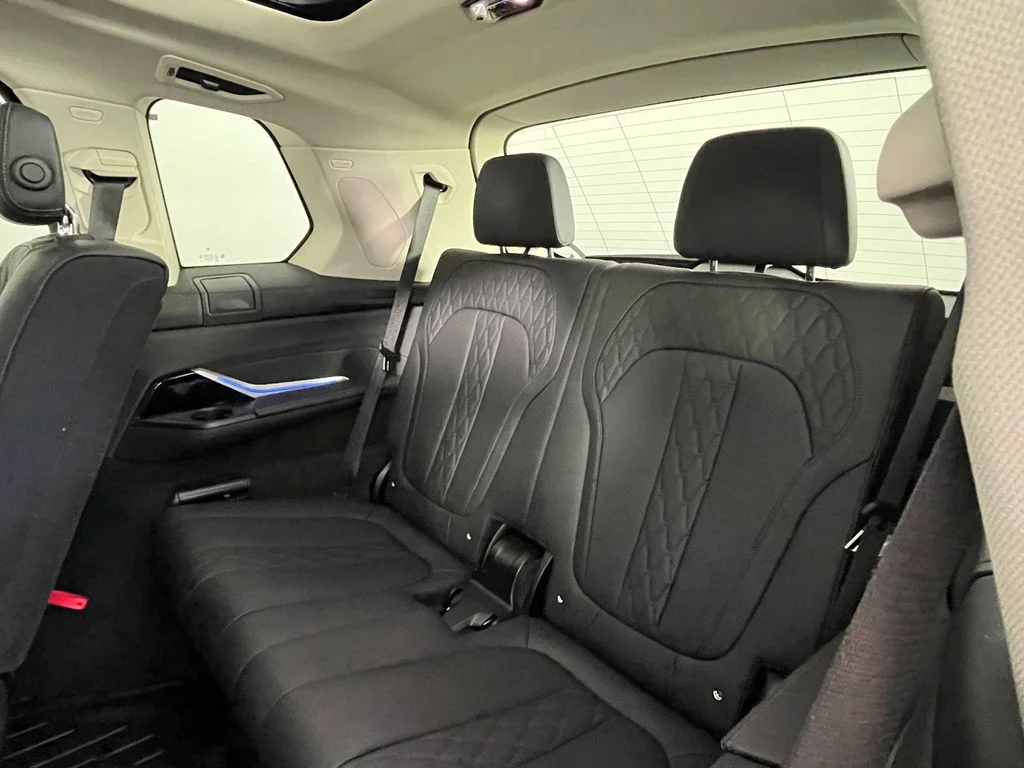 Used 2023 Skyscraper Grey Metallic BMW xDrive40i image 23