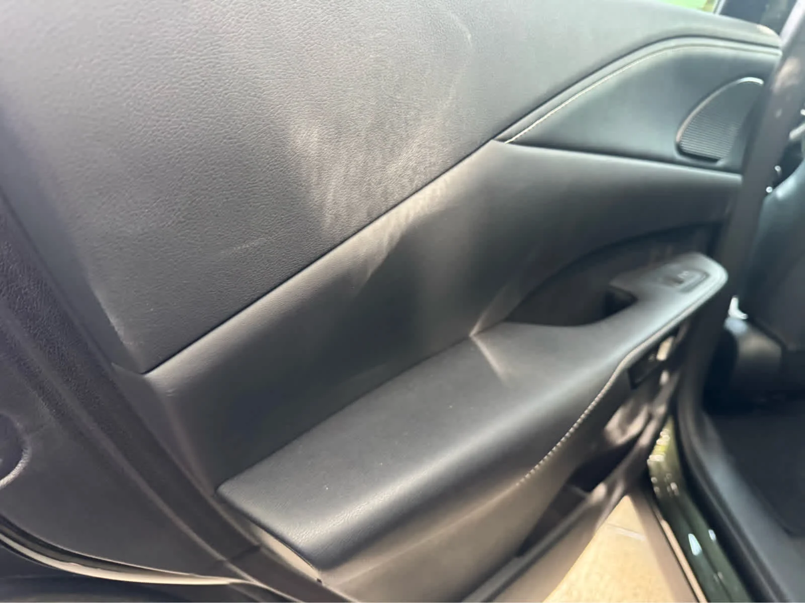Used 2025 Nori Green Pearl Lexus Premium image 16