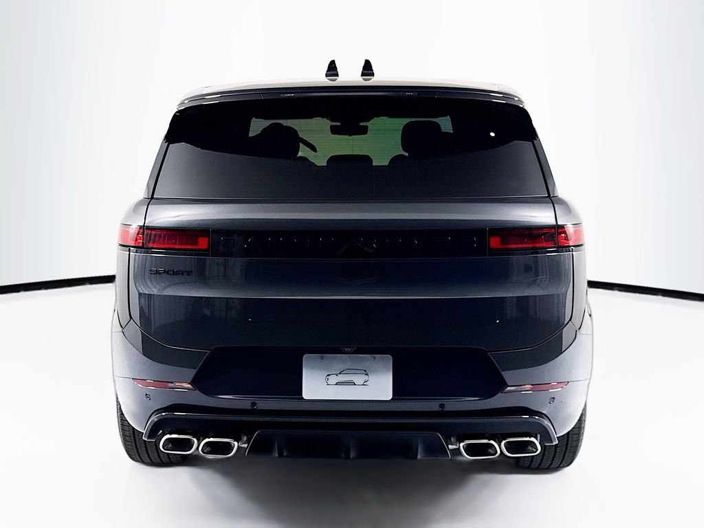 New 2026 Carpathian Grey Land Rover Dynamic SE image 6