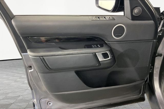 Used 2024 Gray Land Rover S image 17