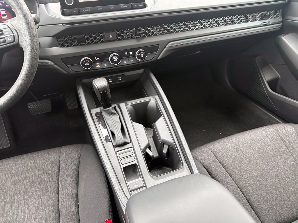 2024 Honda Accord LX - Photo 15