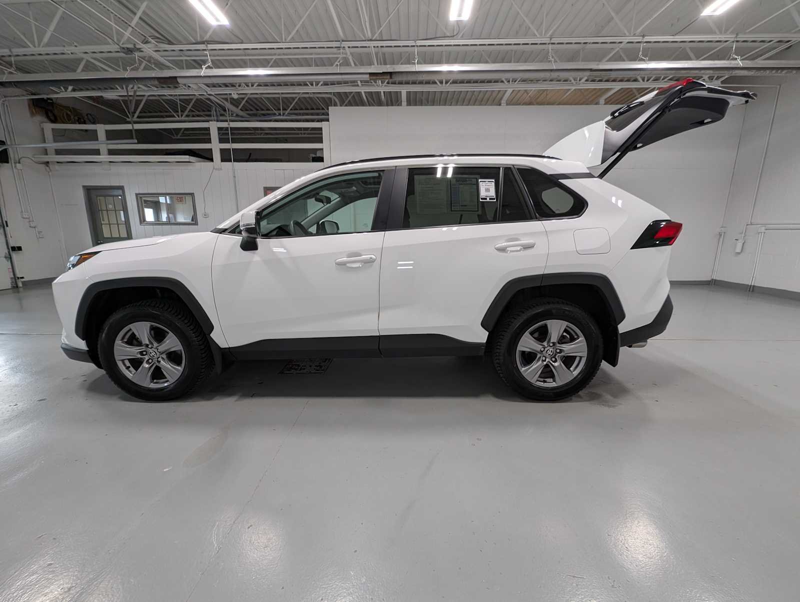 Used 2023 Ice Cap Toyota XLE image 12