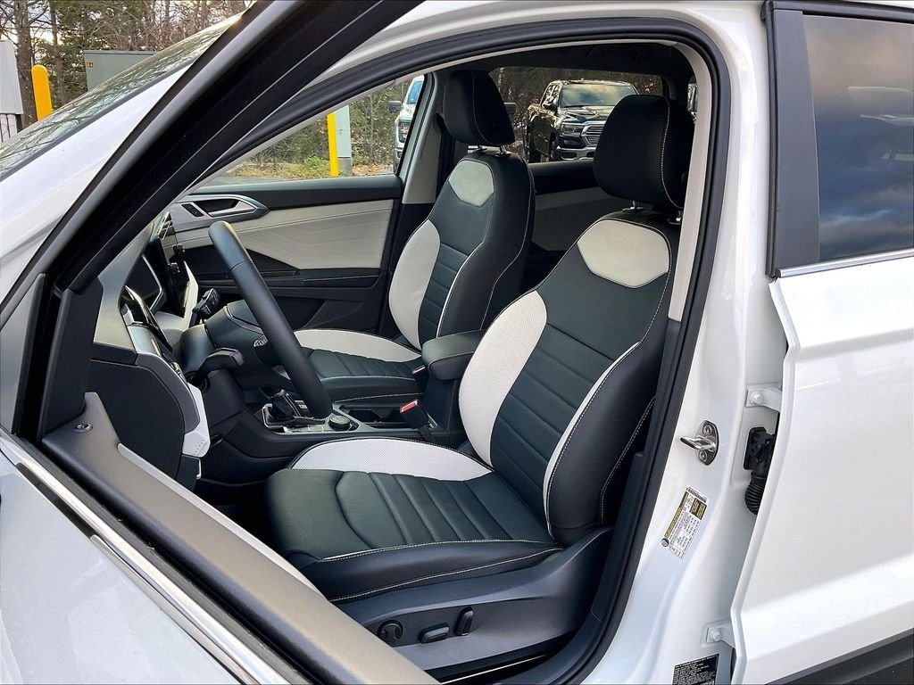 New 2026 Pure White Volkswagen 1.5T SEL image 11