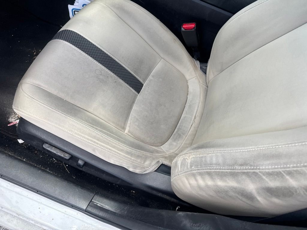 Used 2020 White Honda EX image 11