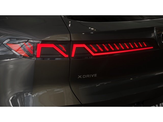 New 2027 Dravit Grey Metallic BMW  image 8