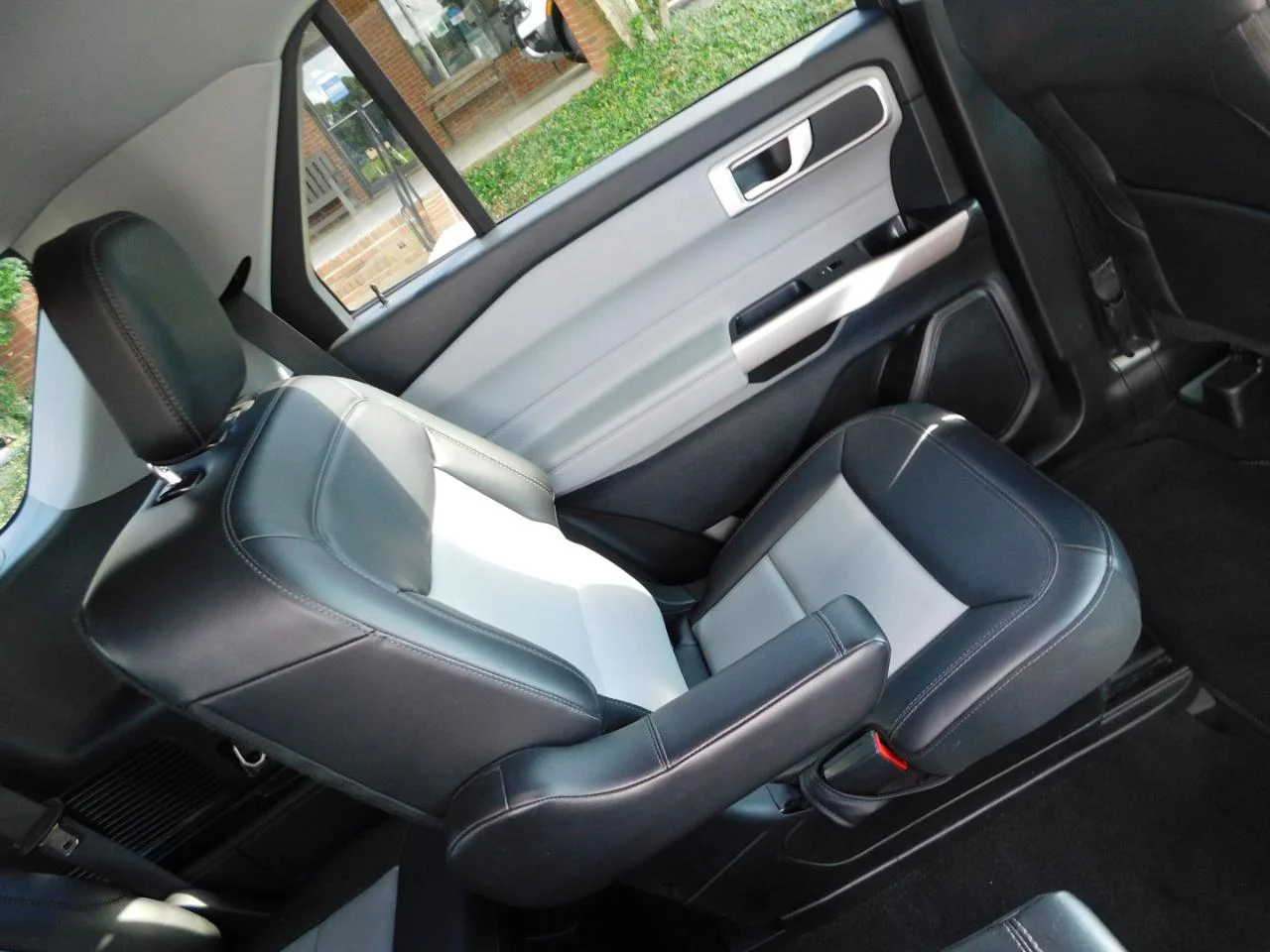 Used 2024 Carbonized Gray Metallic Ford XLT RWD image 15