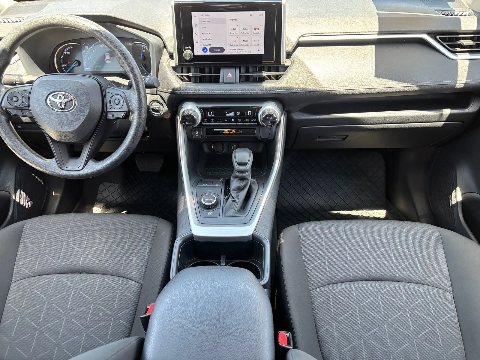 Used 2024 Ice Cap Toyota XLE image 13