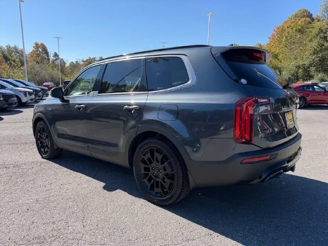 Used 2021 Gray Kia EX image 4